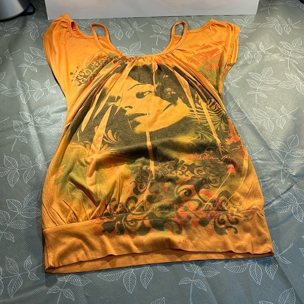 Ladies Cold Shoulder Shirt.